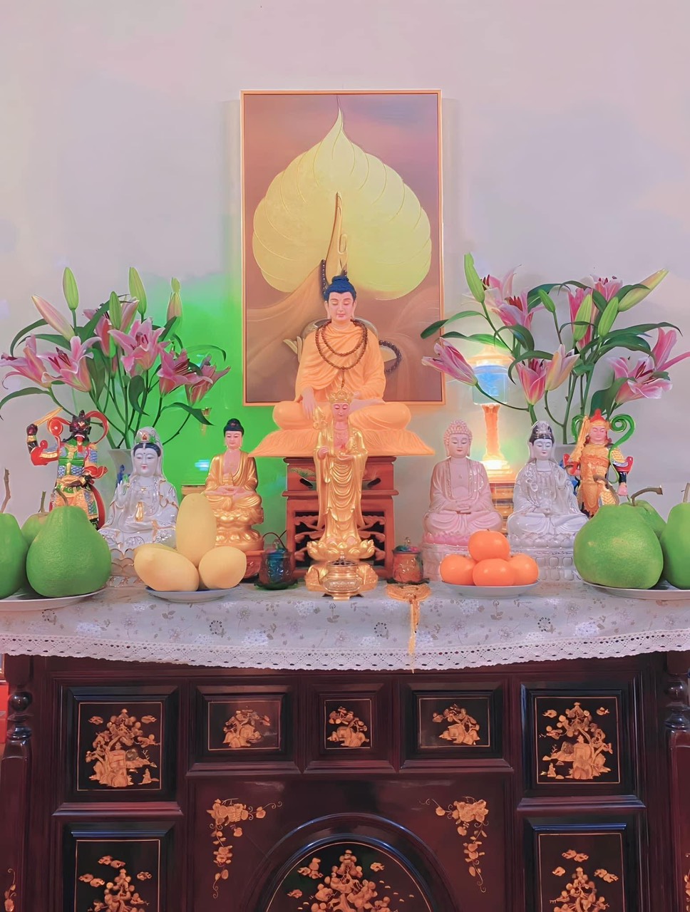 Tượng Bổn Sư Thích Ca Ấn Địa Xúc - 45cm - Màu vàng truyền thống