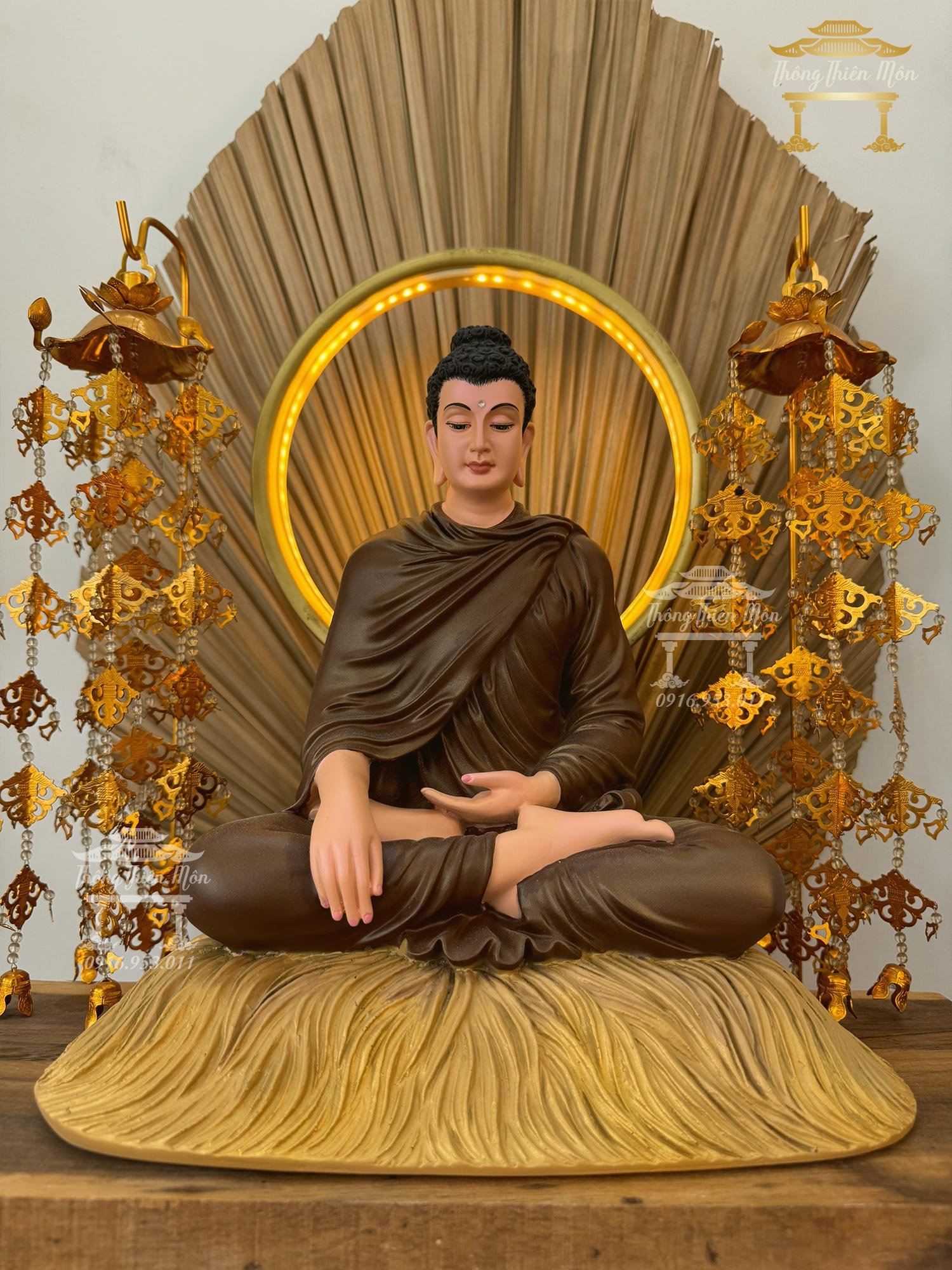 Tượng Bổn Sư Thích Ca Ấn Địa Xúc - Kích thước 45cm - Màu nâu