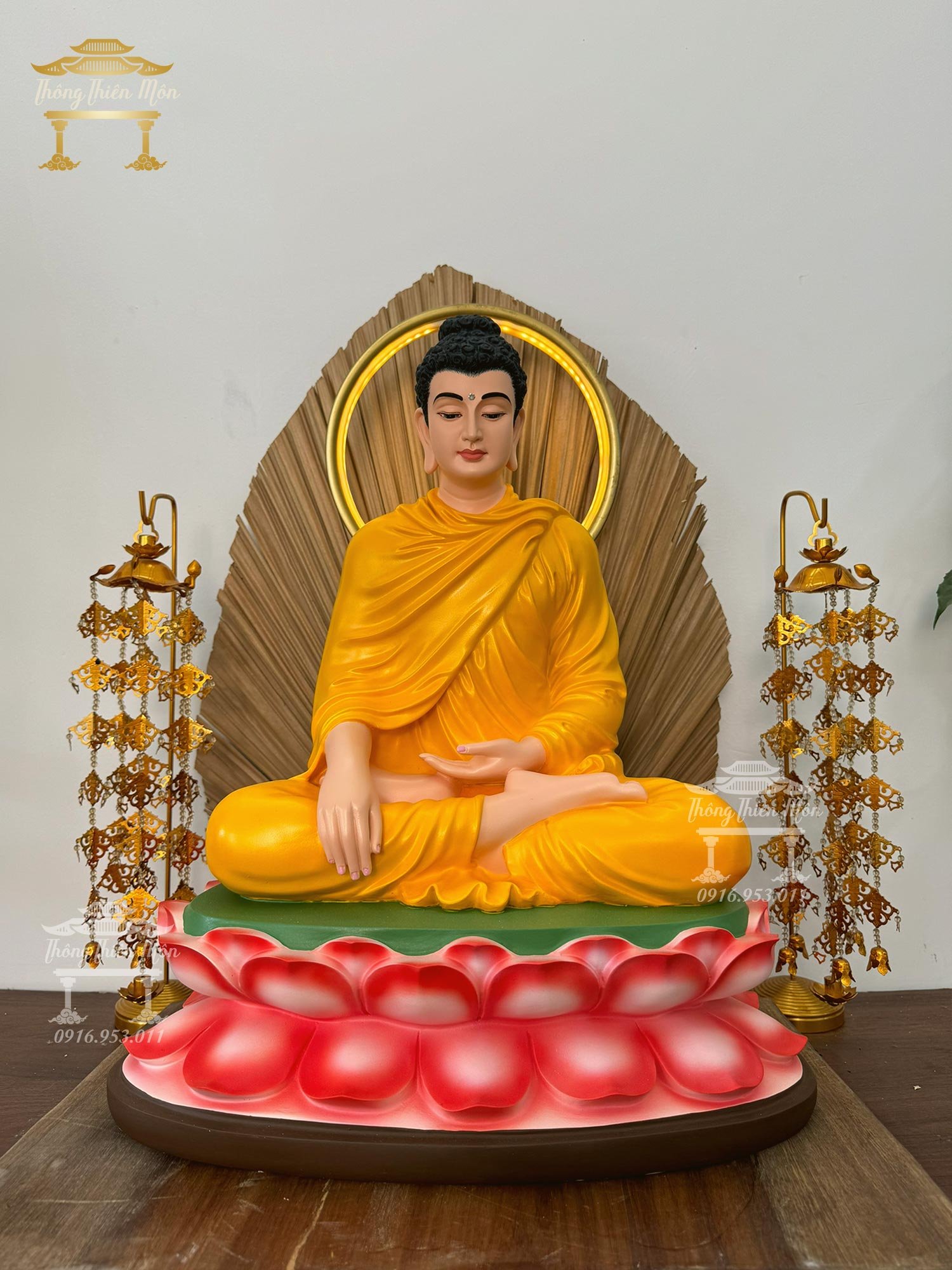 Tượng Bổn Sư Thích Ca Ấn Địa Xúc - Đế Sen - Kích thước 50cm - Sơn màu khoáng