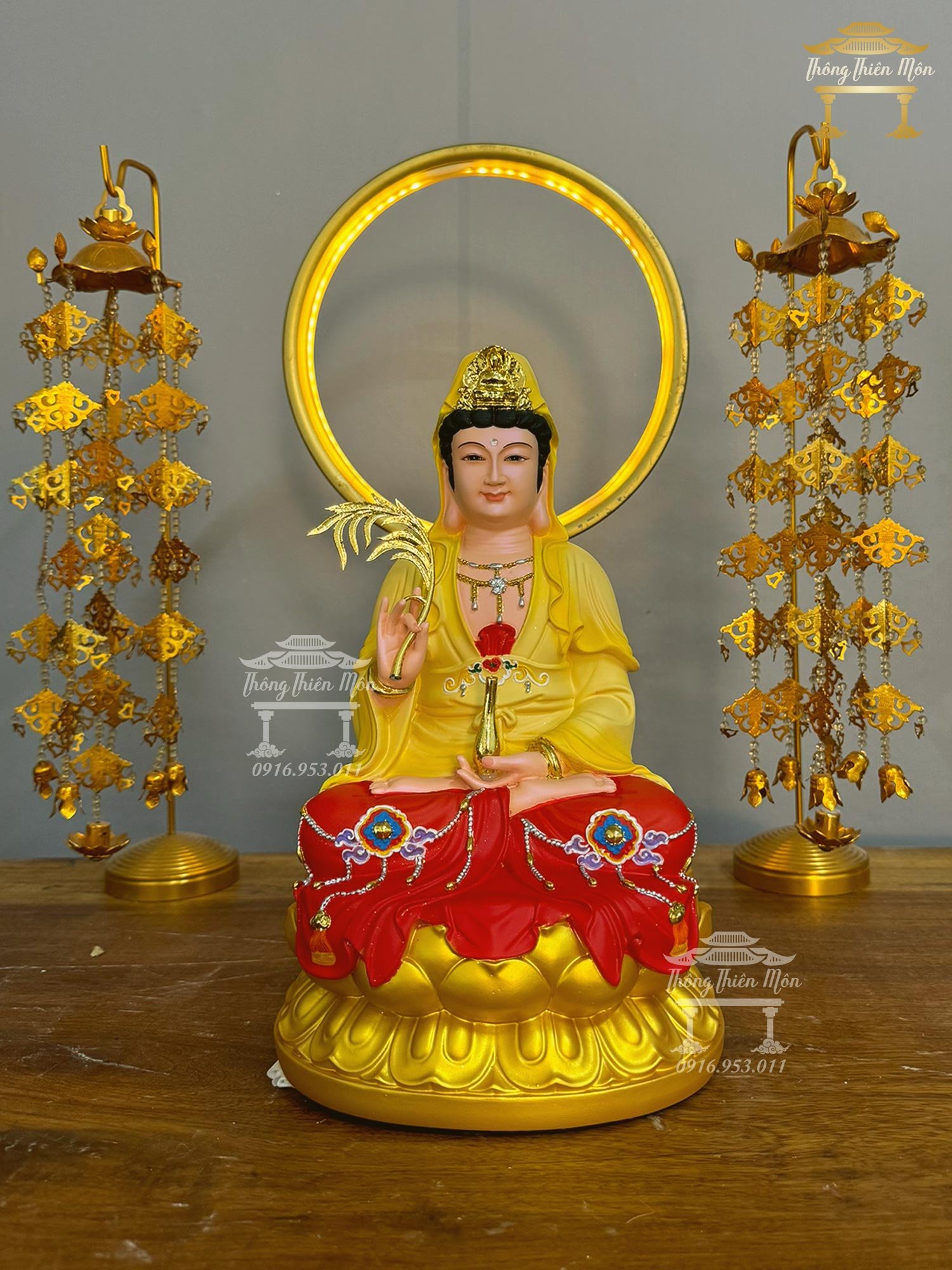 Tượng Quan Âm Bồ Tát hoa văn, Phối vàng