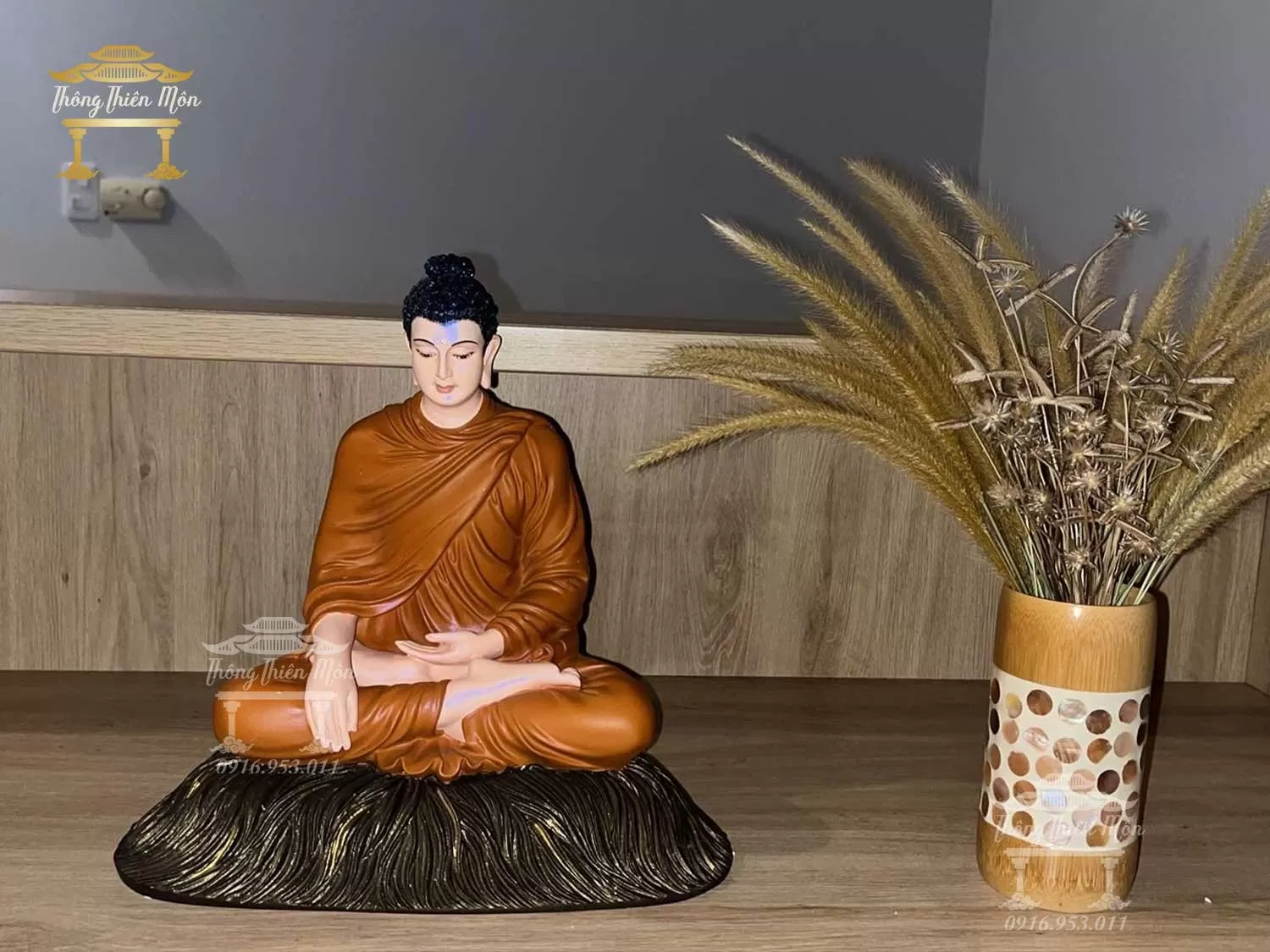 Tượng Bổn Sư Thích Ca Ấn Địa Xúc - 30cm - Màu Cam